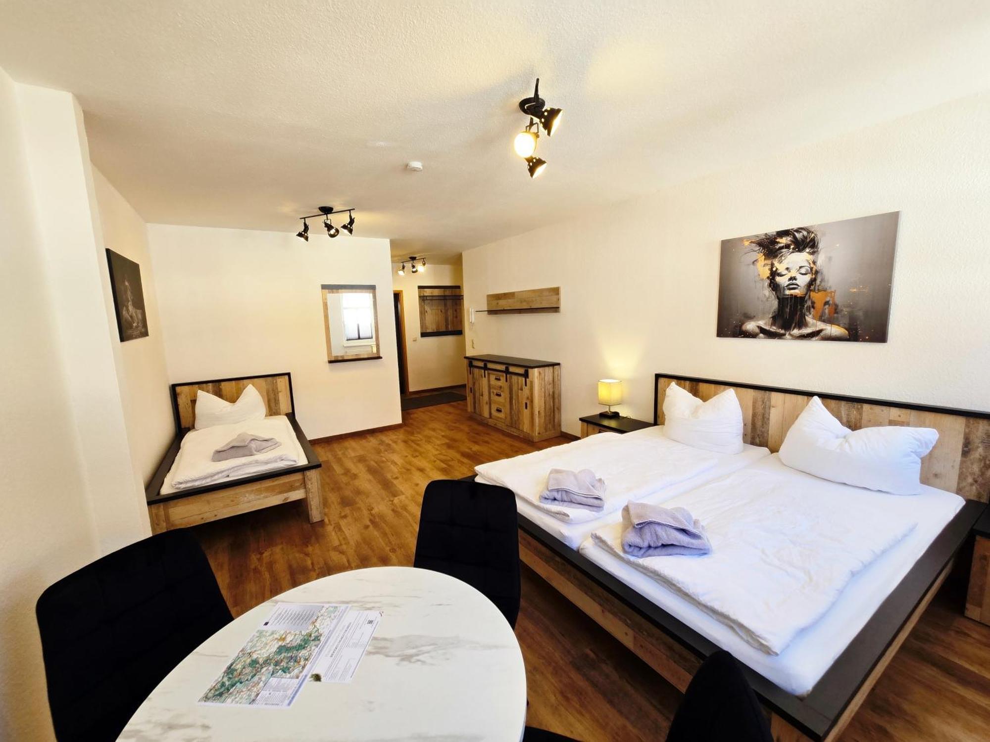 Dm Hotels & Apartments - Apartment Brueckenstr 27 Muhlhausen Bagian luar foto